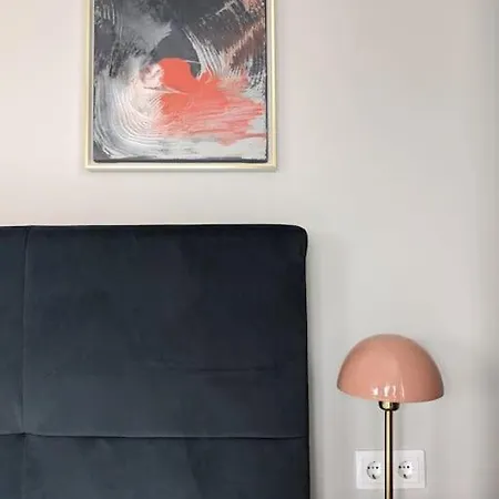 Apartment Red Roof *